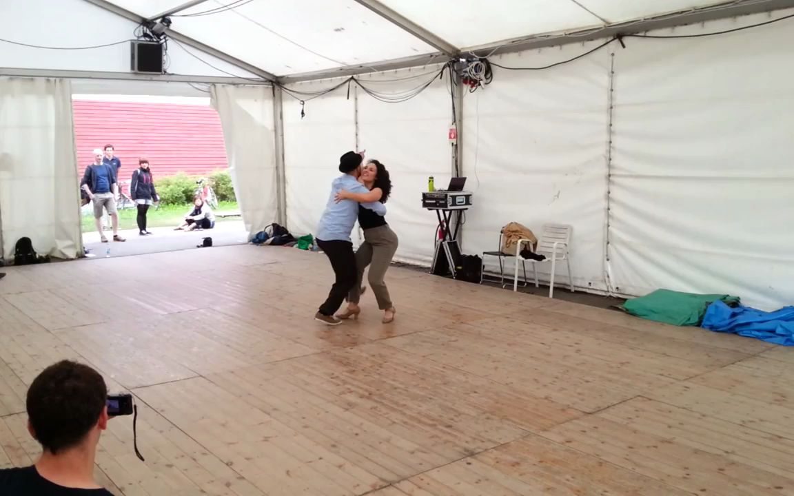 [图]Swing out variations and Jig Walks with Alexandra and Felix