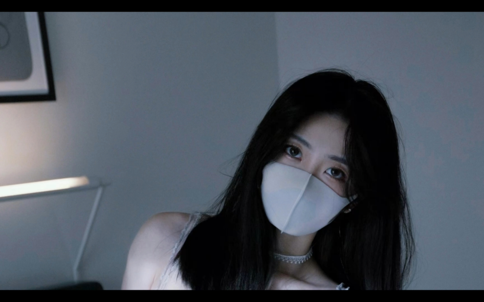 与「玩偶姐姐」「娜娜姐姐之力」相比!她的眼神是否更"销魂"!