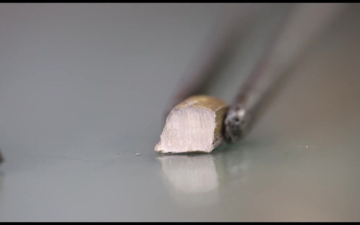 活动作品切割金属钠