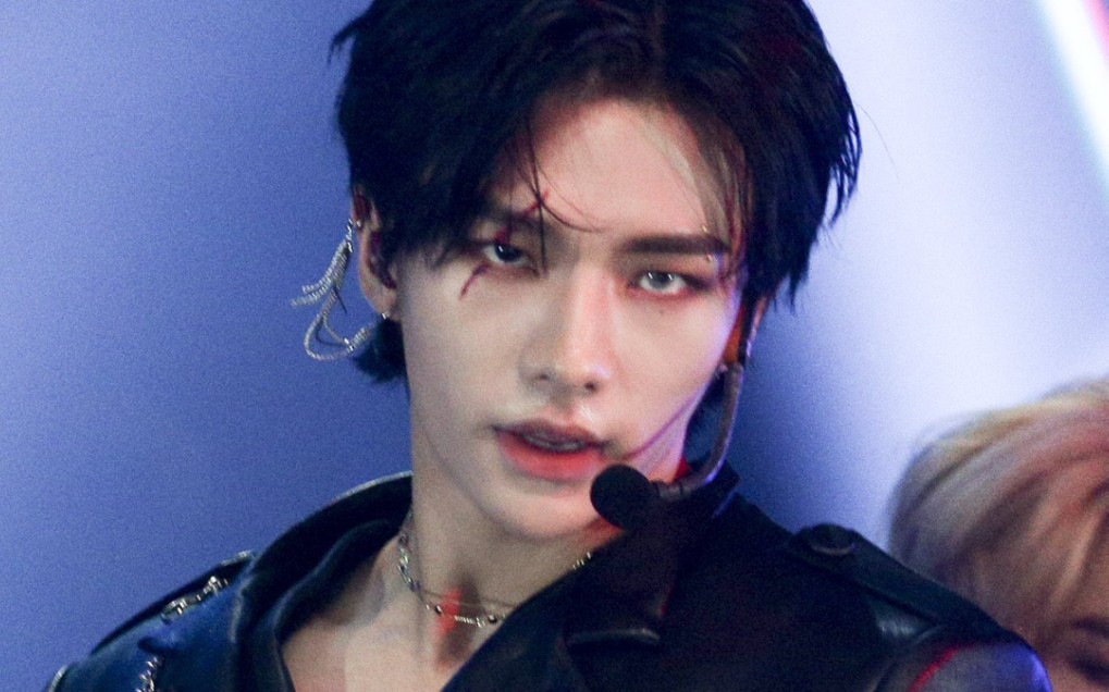 straykids黄铉辰总有一个瞬间击中你的心爱情来的时候真的无法拒绝