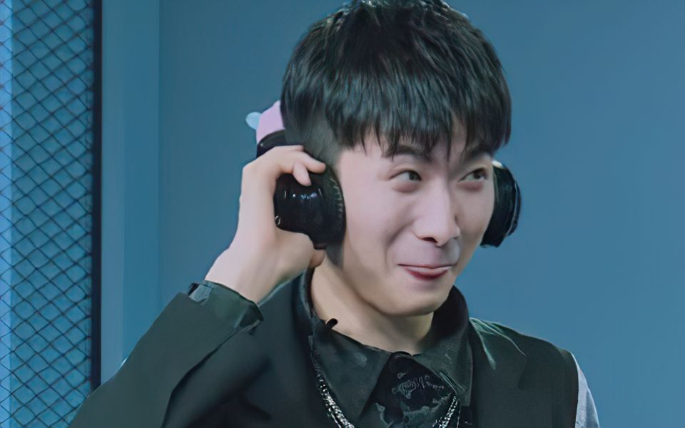 【po8】川渝rapper 献唱 超抒情歌曲《cuzof》