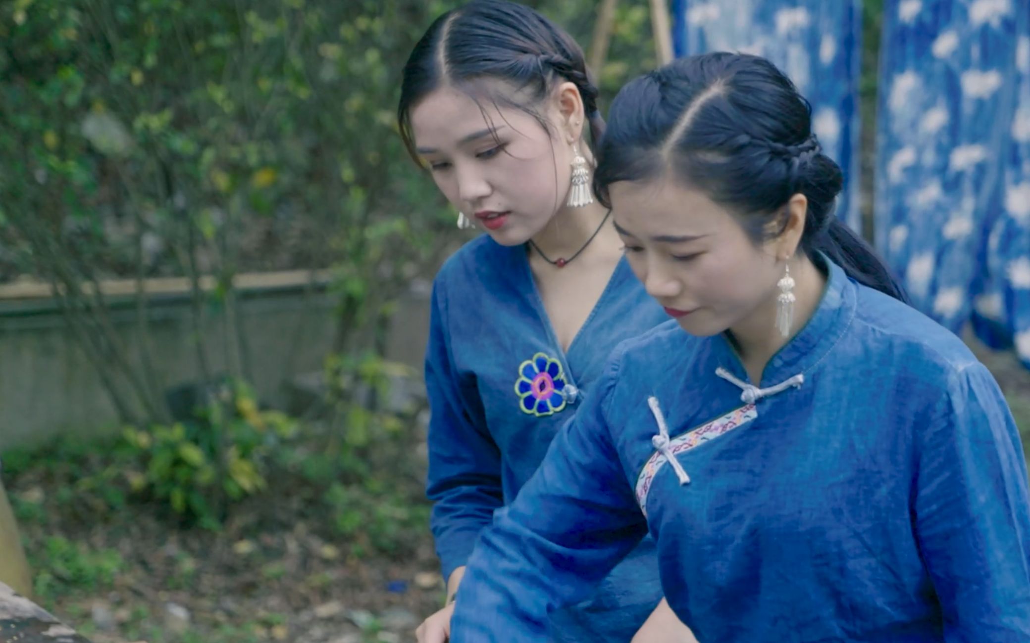 "侗家七仙女"系列片第三集《乌米节》