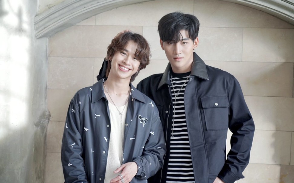 ohmfluke和自己的经纪人一起直播玩游戏20210605