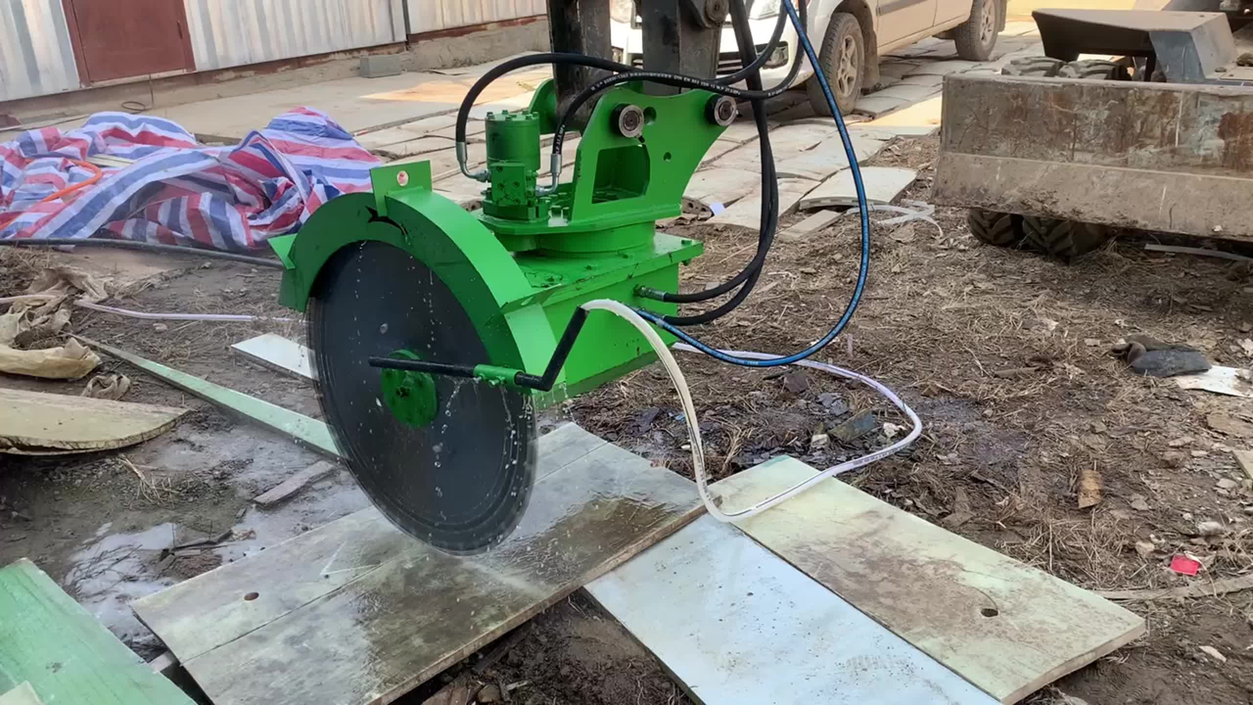 桥梁切割岩石锯 轨道式圆盘锯 切割天然石材锯 360度自由旋转