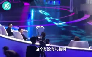 Download Video: 周杰伦录《最强大脑》，斥责节目组没礼貌、莫名其妙