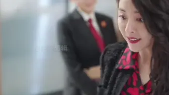 大姐迷恋法官无法自拔，为追求成功不惜使出浑身解数