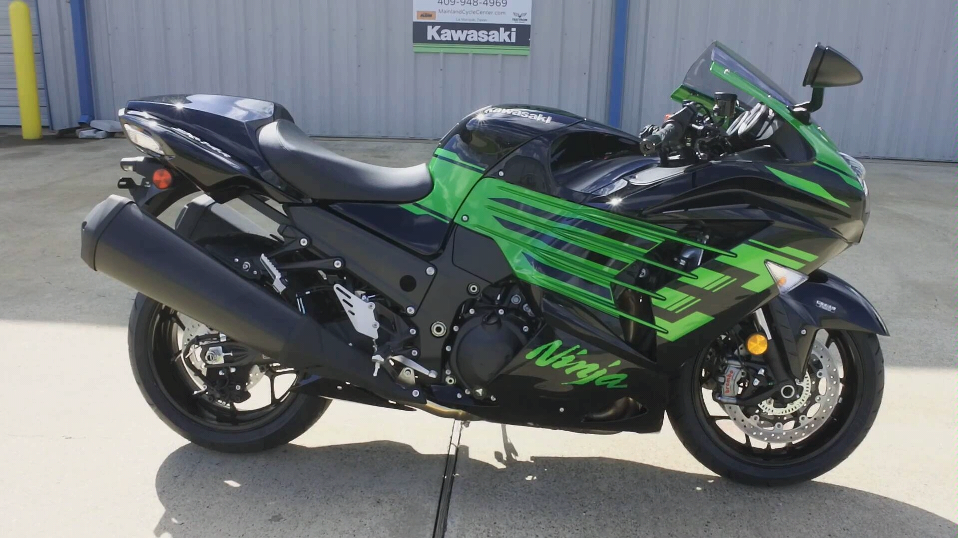 [图]2020款川崎六眼魔神 Ninja ZX-14R实拍