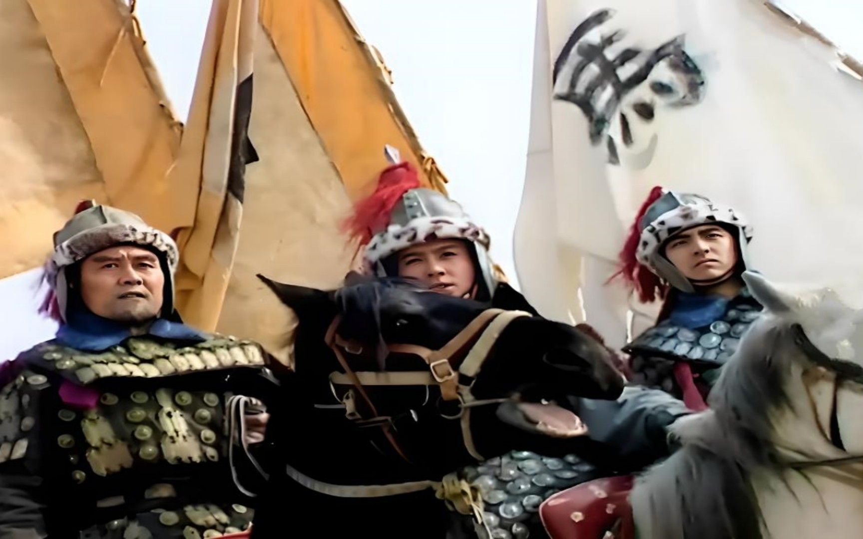 张飞和马超谁更猛?两人大战300回合,从白天打到晚上不分胜负!