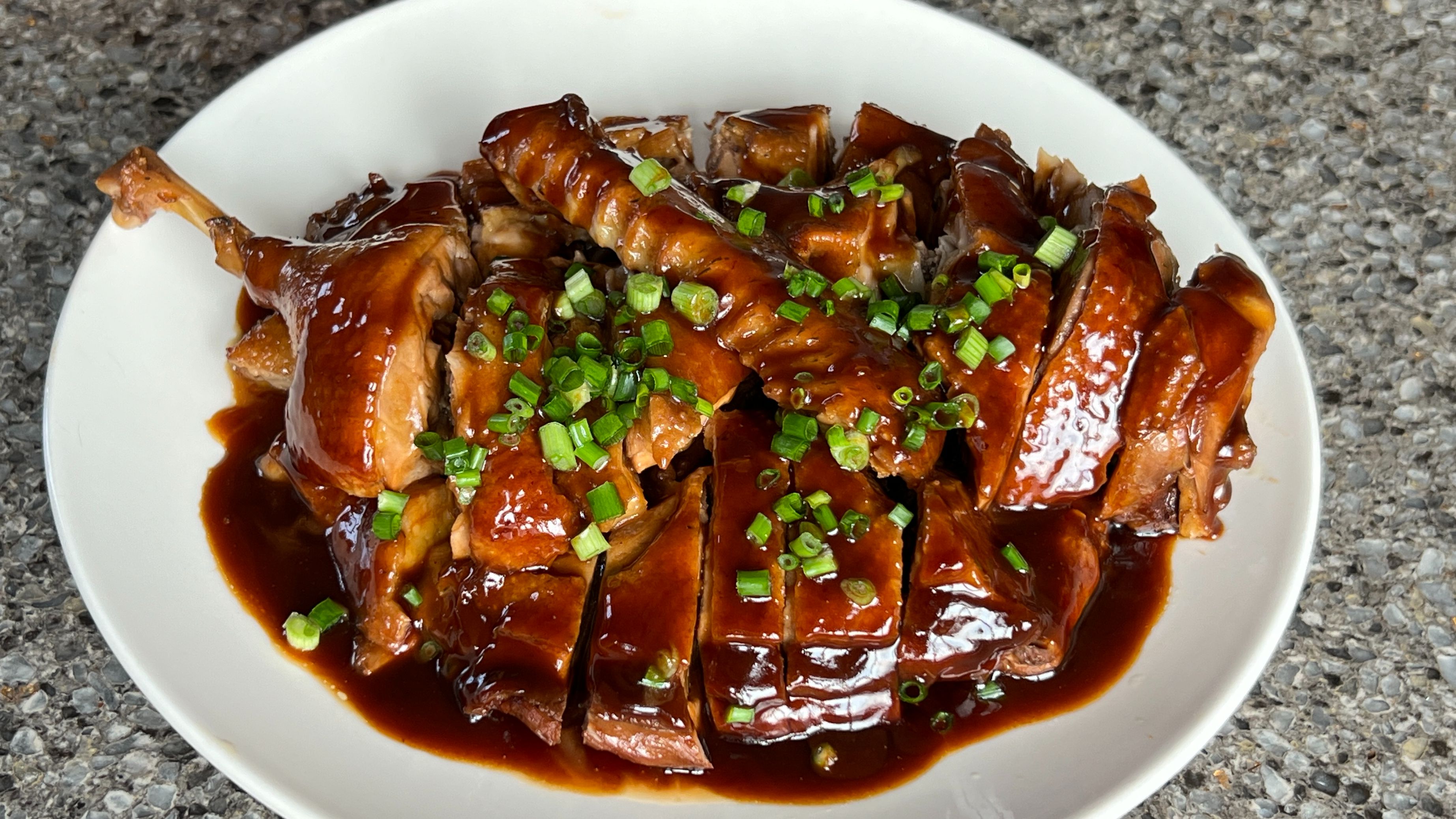 在家也能做出美味的豉油碌鸭,只要几个步骤,出锅嫩滑鲜香