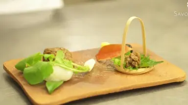 現代日本料理全集９　精進料理　獅子倉祖憲著 這種天氣，不冷不熱有點涼來到藏和食要點什麼料理好呢⁉️ 有點怕