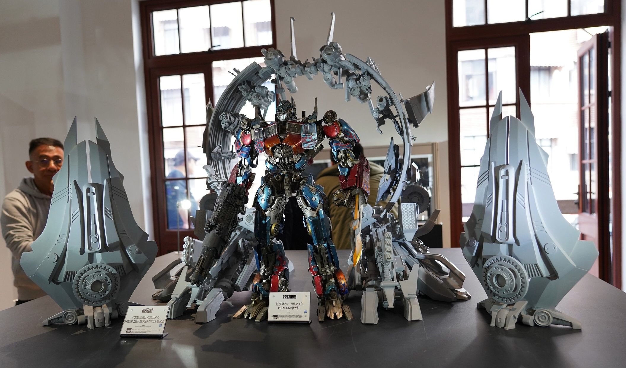 [图]threezero 潮巨匠展部分展品，河森政治 大山竜 高木亮大师亮相