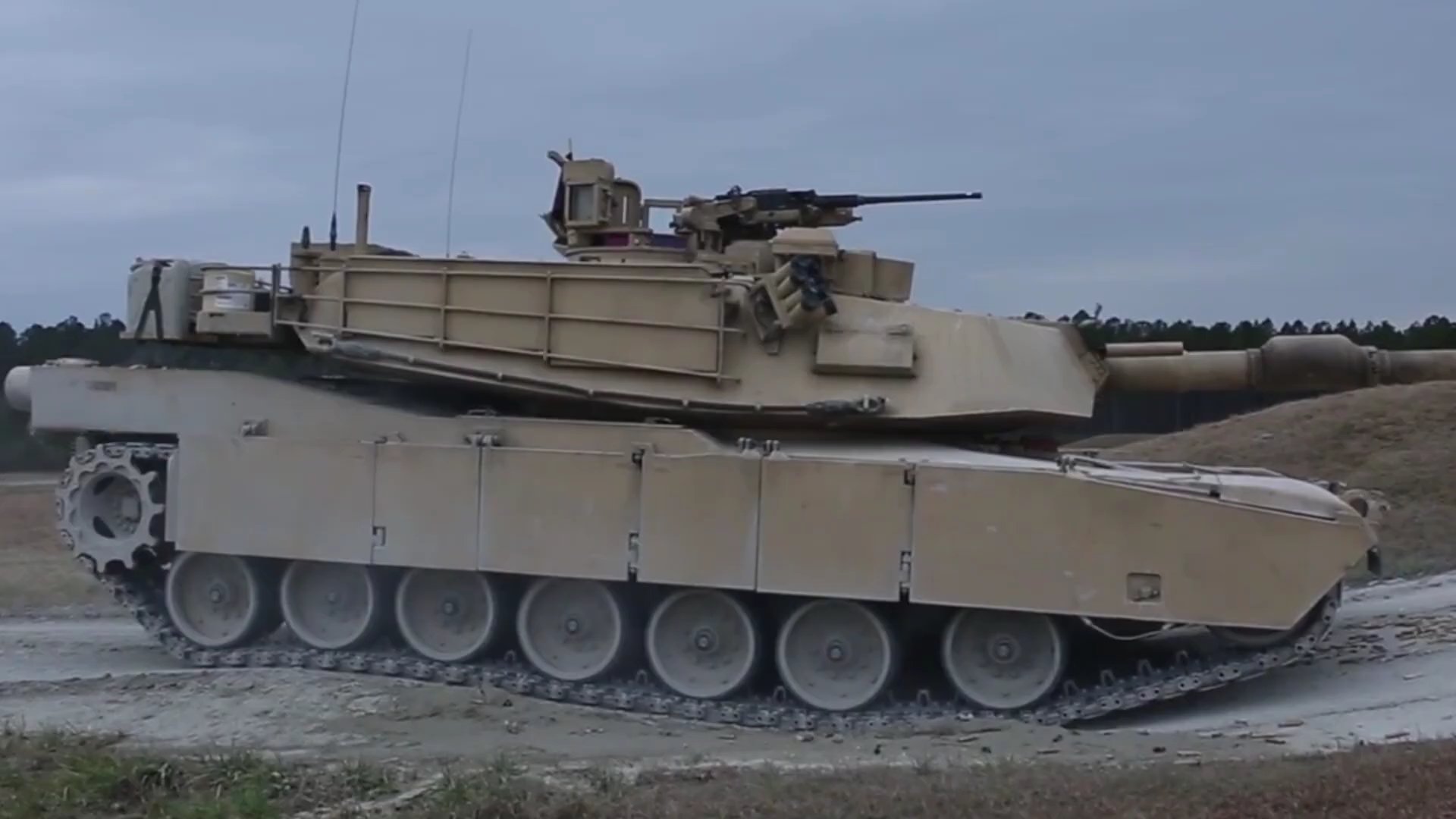 M1A1艾布拉姆斯射击展示