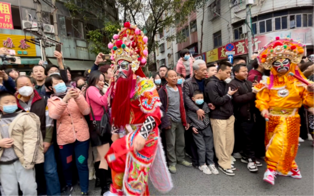 [图]72岁老人跳英歌舞，还是头槌！巡游一整天