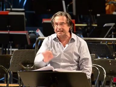 [图]歌剧指挥大师 穆蒂 指挥排练 Riccardo Muti 威尔第纳布科合唱 Nabucco Va Pensiero_标清