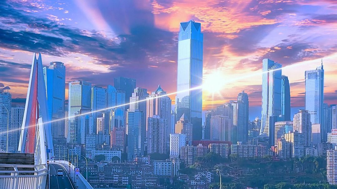 我能否将你比作一个夏天？