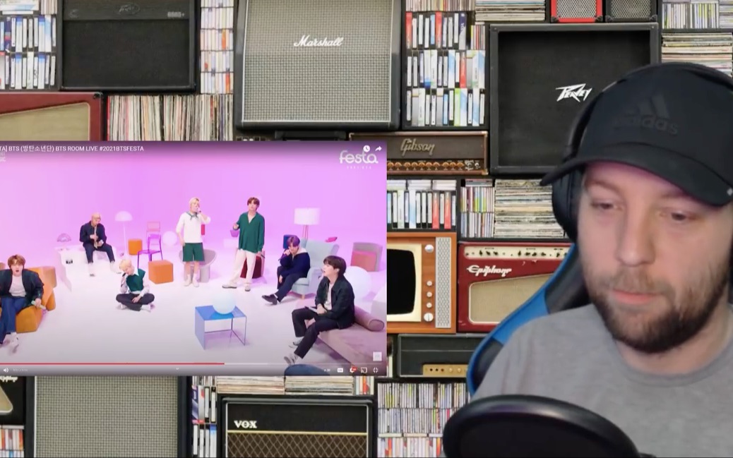 [图]BTS ROOM [ LIVE ] REACTION Â | Metal Head First Time Listen