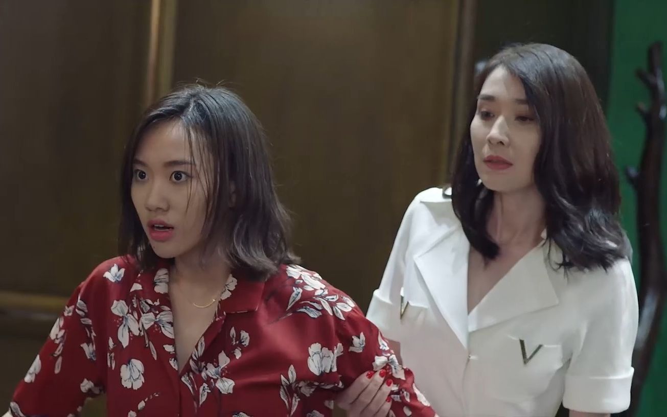 卧底警花:黑哥想撬走江瑞,和三姐翻脸,江瑞替三姐挡一刀