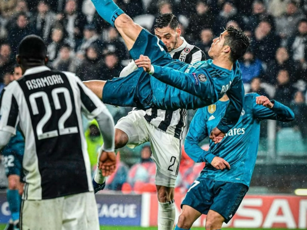 还记得c罗这记惊天倒钩吗