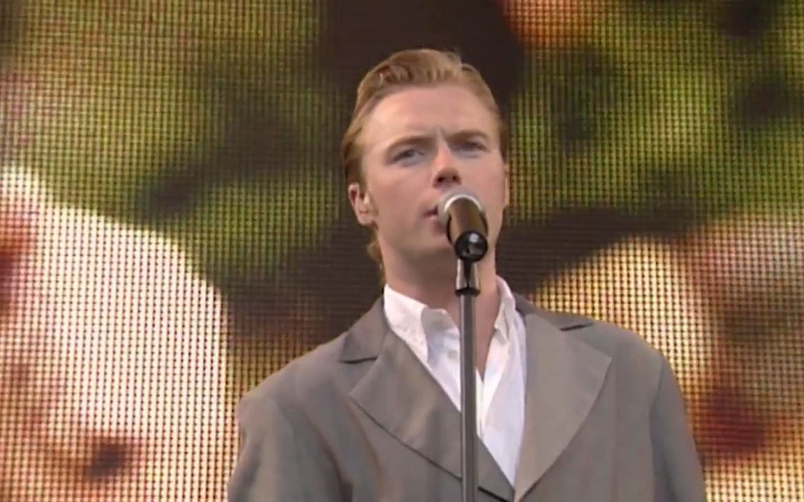 [图]Ronan Keating - When You Say Nothing At All ( Party In The Park 1999)