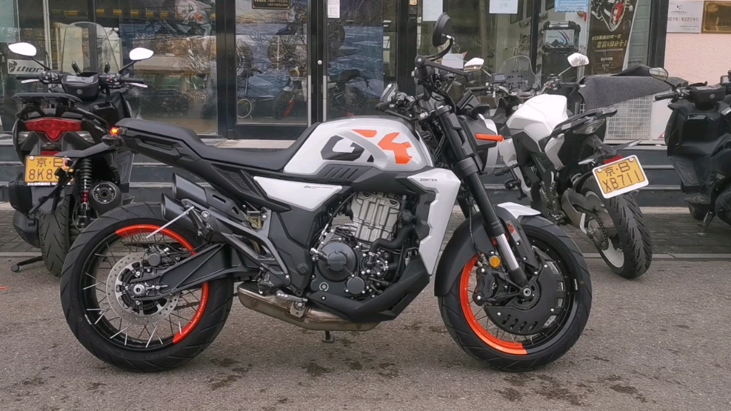 升仕gk350趁年轻趁热爱趁现在