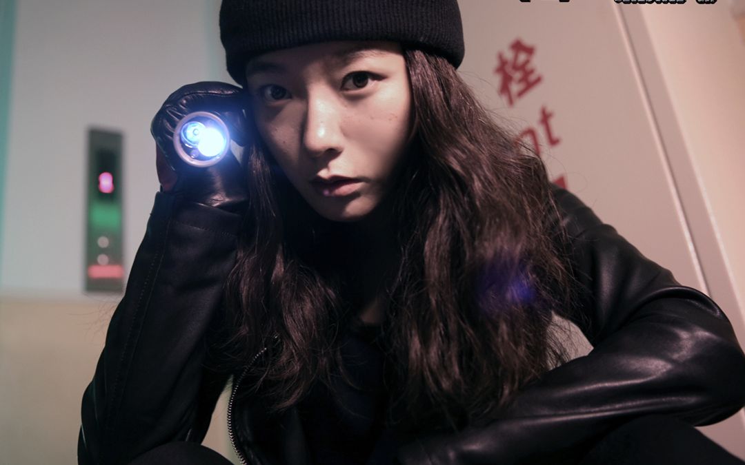 阿达侃电影 :8分钟喷完伪《宅女侦探桂香》比保险推销员还累的宅女