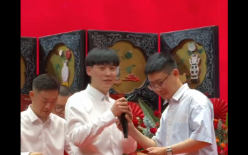 郎昊辰代表讲话 玉振今生——德云社相声演员高峰收徒现场