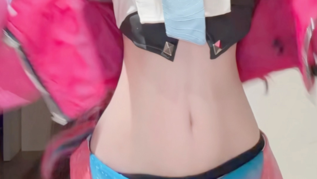 忍住不看肚子的是?