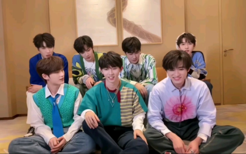 15小年夜直播73昨天晚上十一点多的直播都睡着了