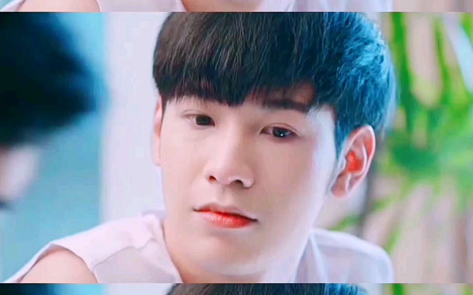 朋友圈已更,大家多多支持狮子的新剧 singto 禁二