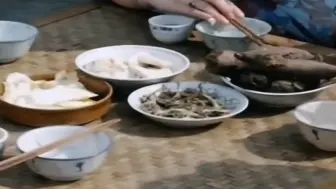 Tải video: 七十二家房客外景：丹霞美食