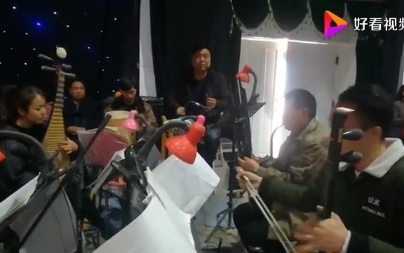 [图]豫剧团乐队演奏豫剧曲牌，这胡胡拉的真有味道！