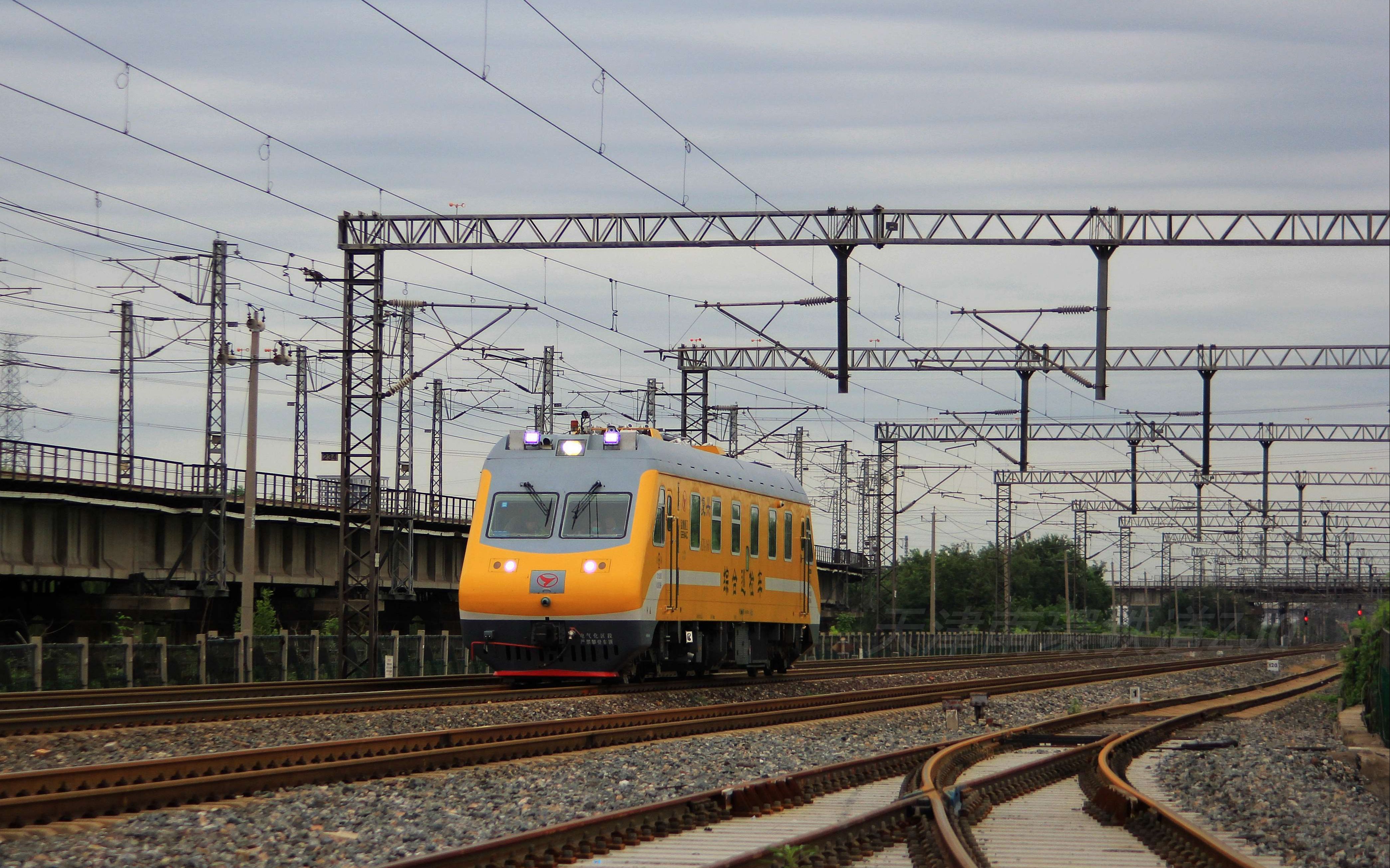 【中国铁路】京局"黄鸭子"gx160综合巡检车开57285/57288次对京沪线