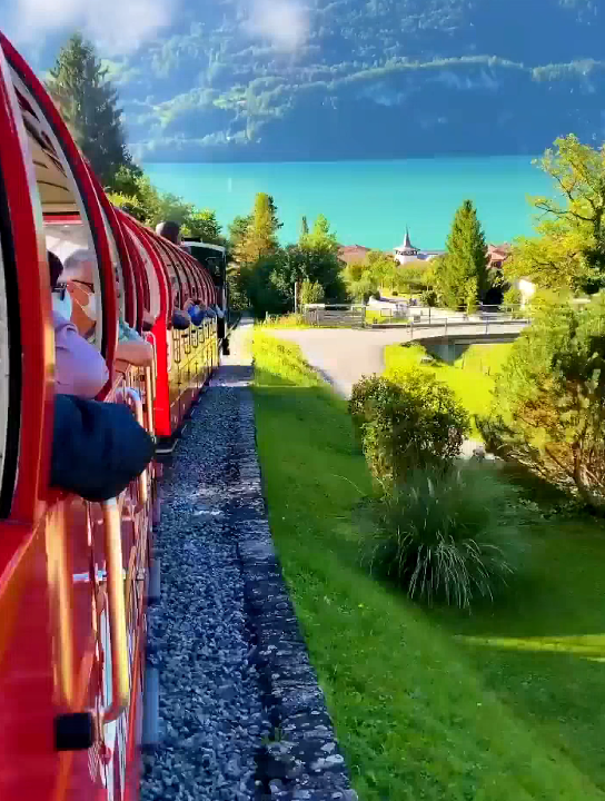 终生难忘欧洲的火车之旅,超级舒服,沿途风景超级美_哔哩哔哩_bilibili