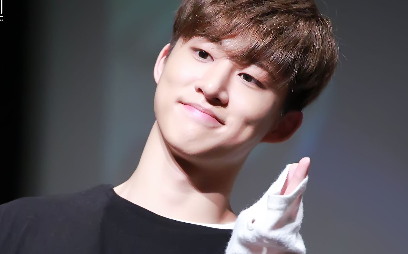 vlive直播时可爱的金韩彬 (ps其实我想说好好笑!)_哔哩哔哩_bilibili