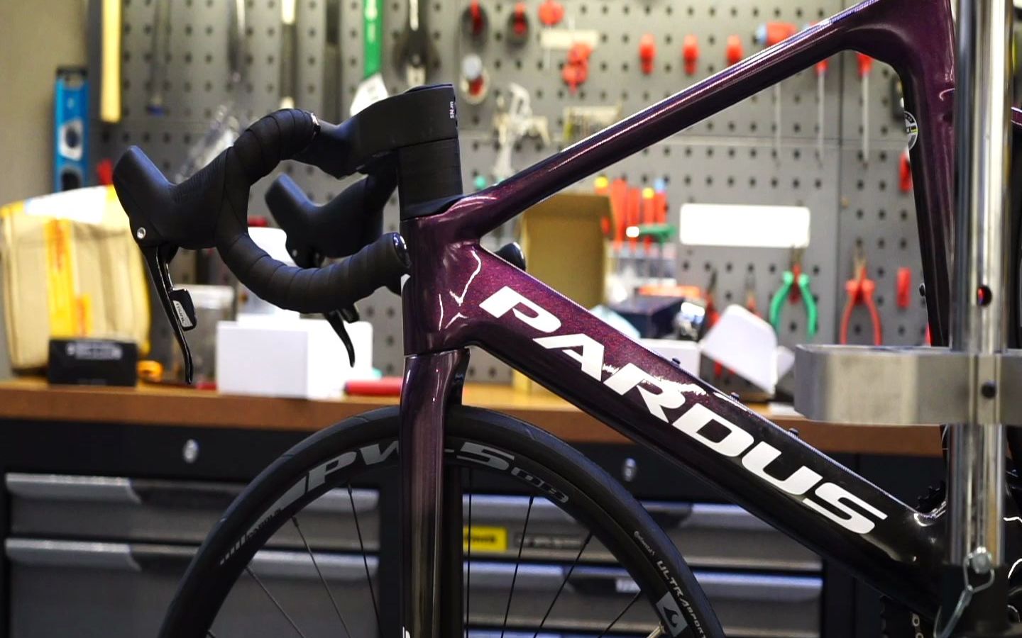 pardus瑞豹spark rs 露碳纹紫开箱