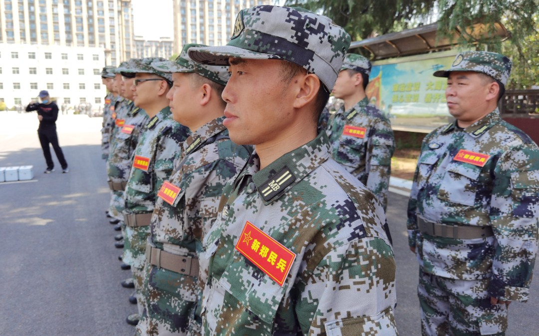 民兵训练的一天,这步伐口令?回忆起当兵参军的场景,热血澎湃!哔哩哔哩bilibili