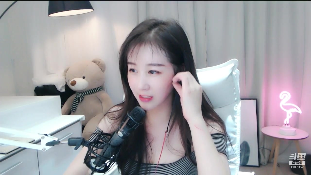 珊儿兔兔兔直播录像2019092721时31分22时52分兔兔元气满满大家晚上好