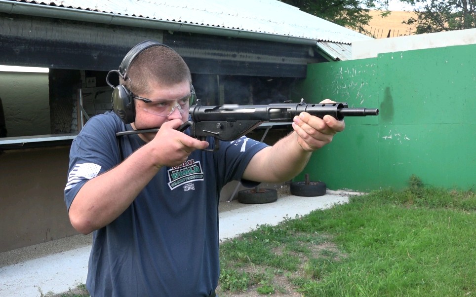 司登mk2冲锋枪射击展示