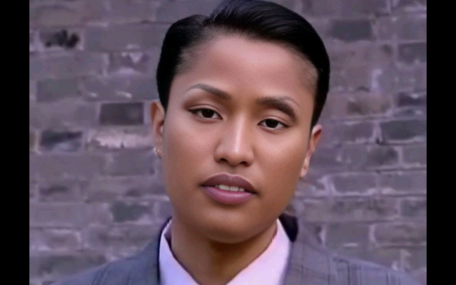 《麻辣鸡随地吐痰》