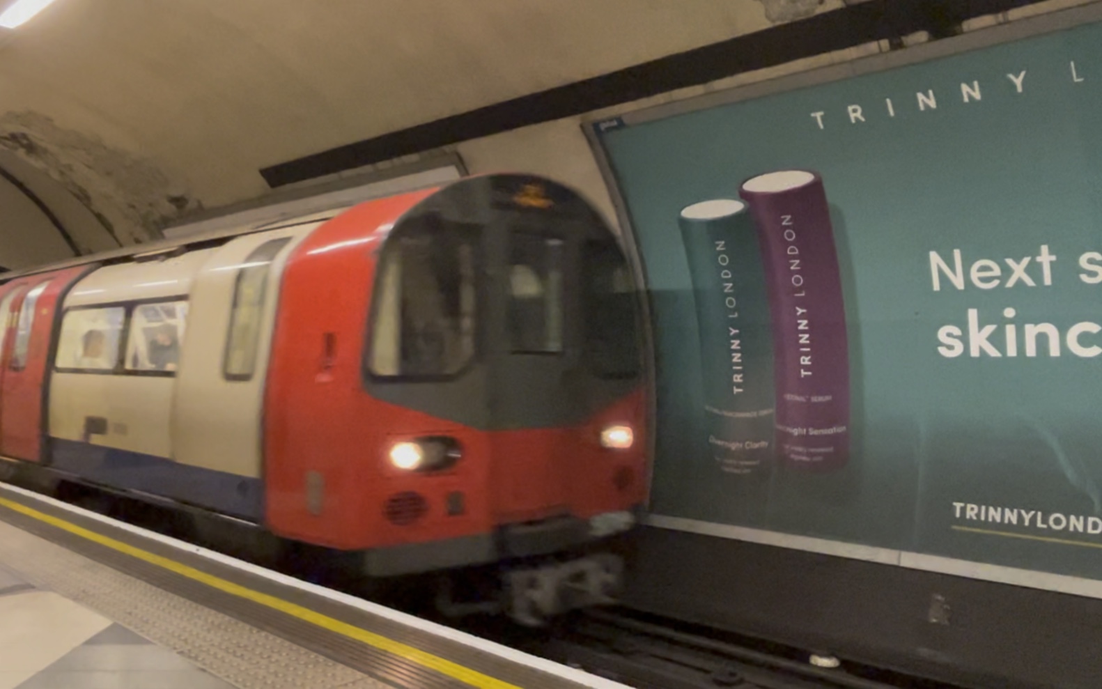【伦敦地铁】皮卡迪利线 piccadilly line进站