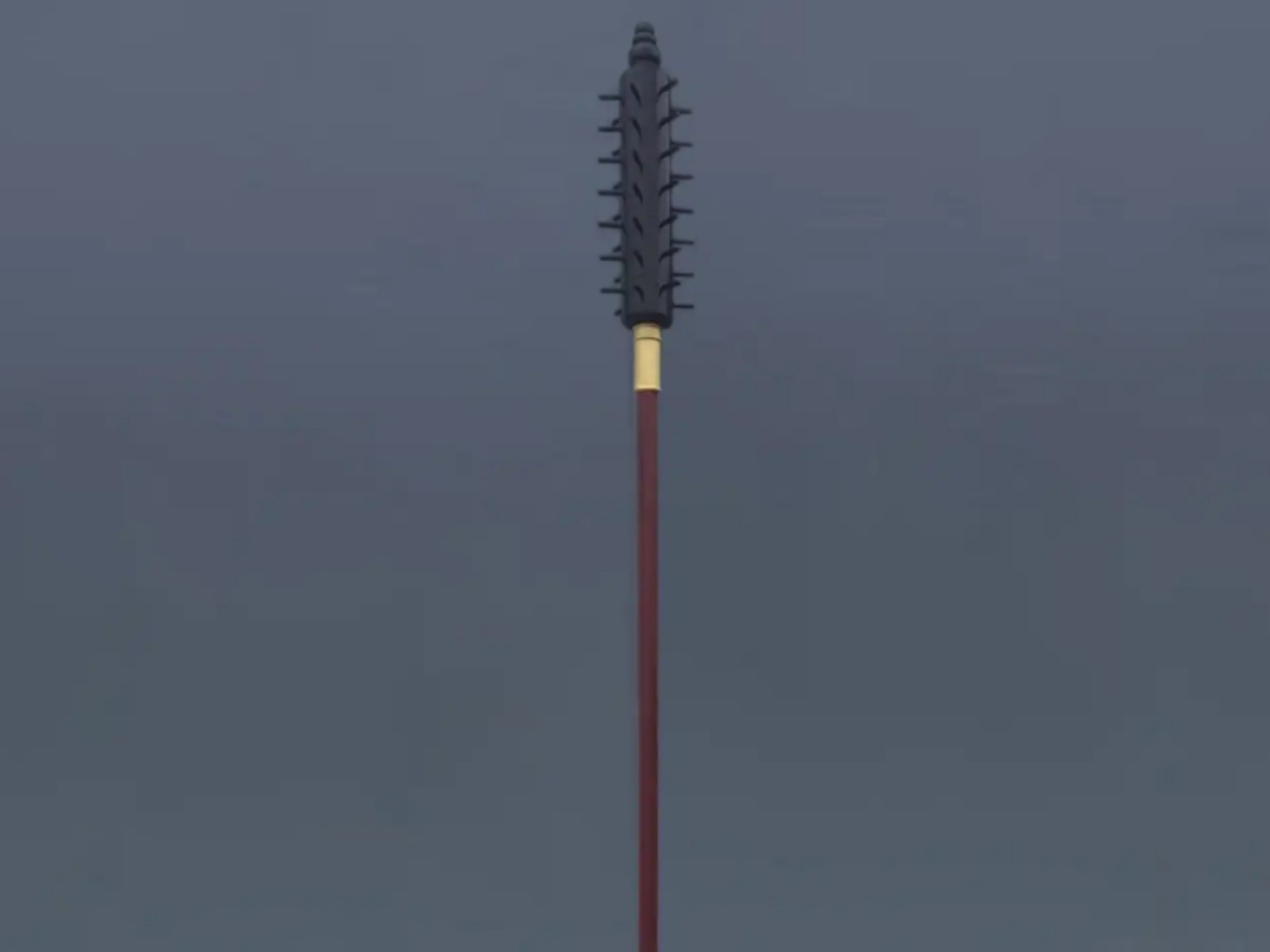 春末深夜的2米木制狼牙棒