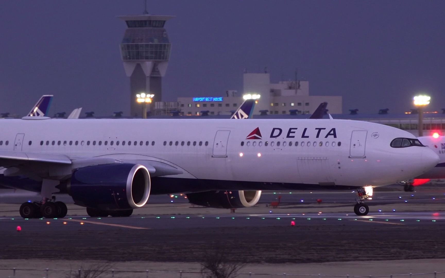 达美航空公司空中客车a330neo n403dx 着陆和起飞_哔哩哔哩_bilibili