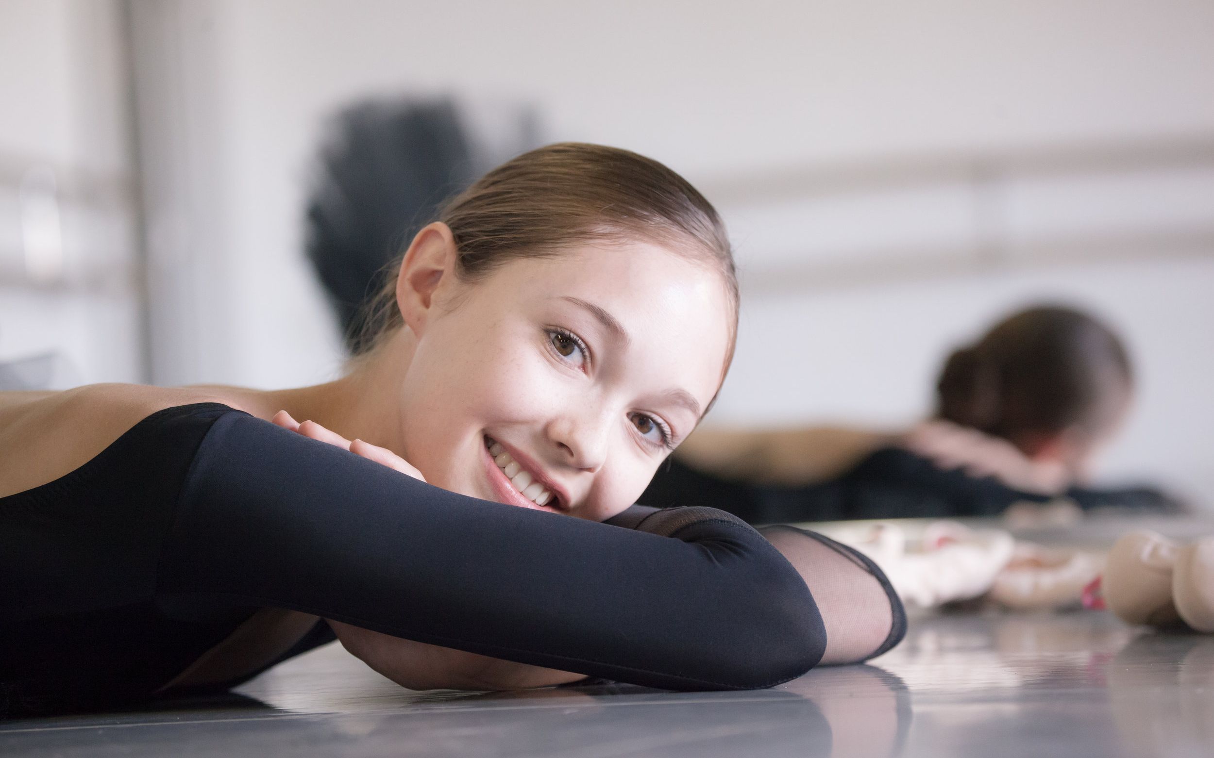 12岁可爱女生跳芭蕾图片