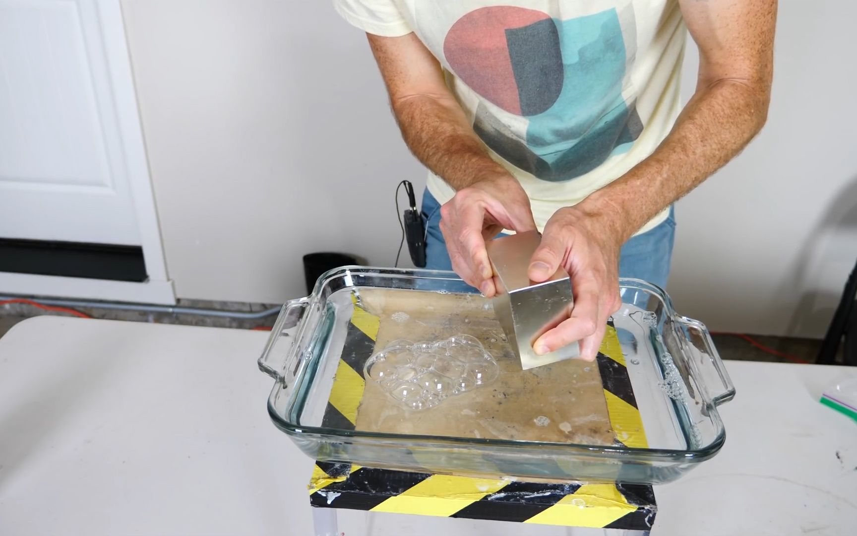 钕磁铁竟也能将氧气吸过来?老外亲测,结果让人大吃一惊!