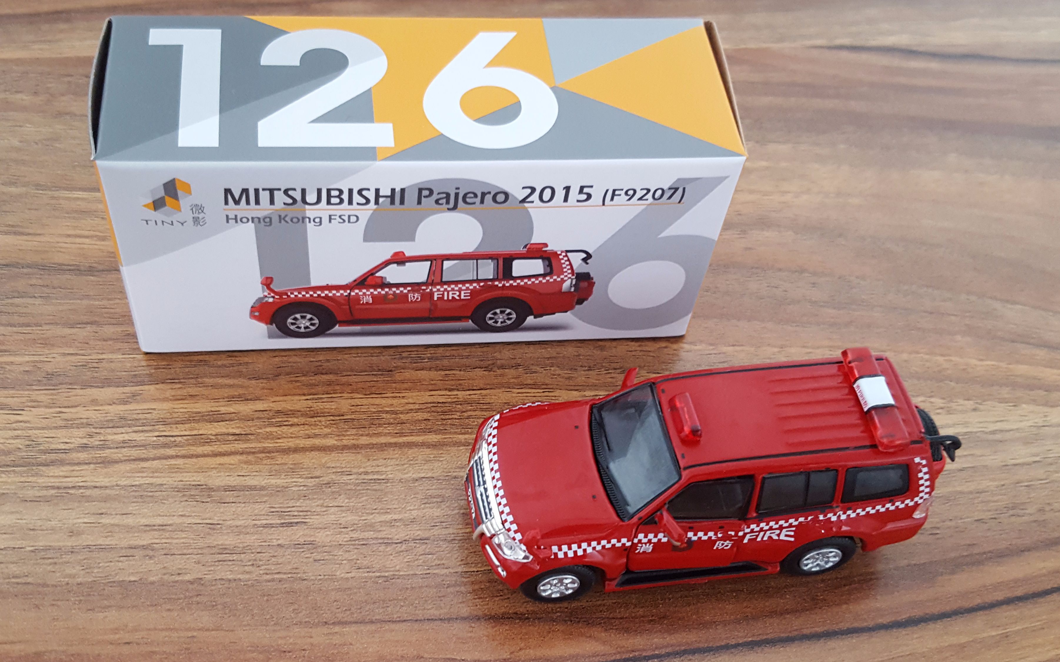 【东知玩具】微影tiny 三菱 帕杰罗2015