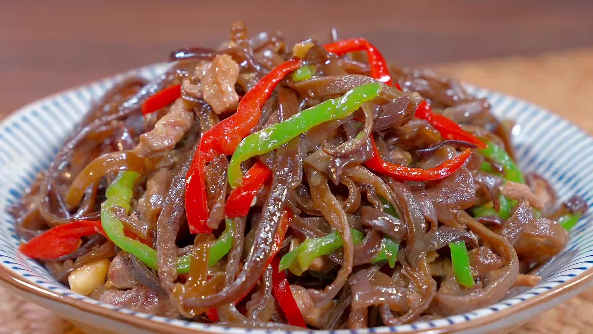 饭店大厨教你在家做木耳炒肉丝