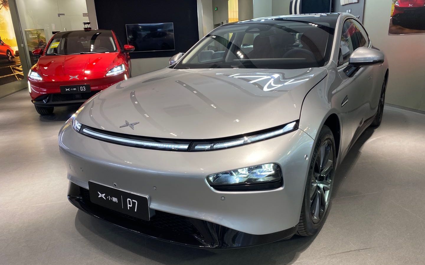 能否狙击特斯拉model3?小鹏p7新车抢鲜静态体验