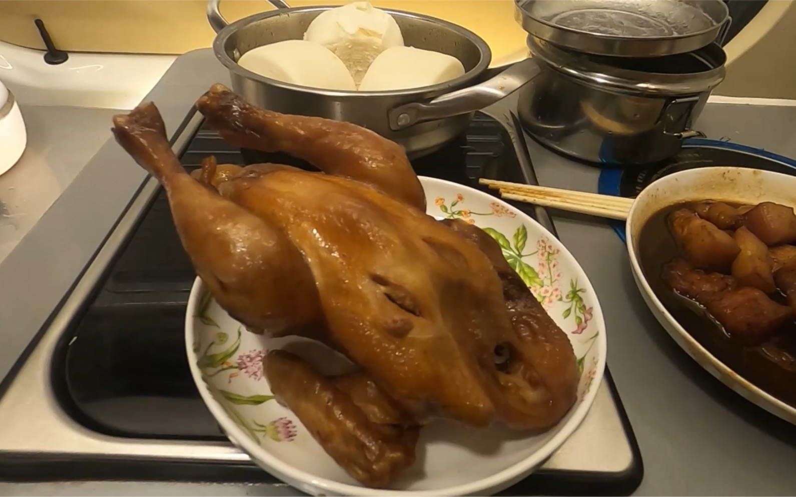 房车旅游,回到西宁取快递,顺便买个卤鸡吃,舒服