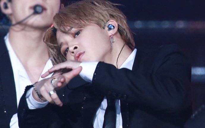 【朴智旻】171225 sbs 歌谣大战 jimin mic drop / dna / not today