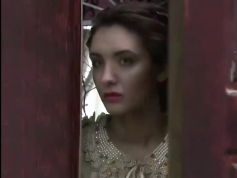 墨索里尼的情妇克拉拉为他挡子弹,外国人的爱是爱,我们的爱等于物质.